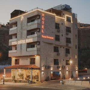 Corner Hotel - Petra